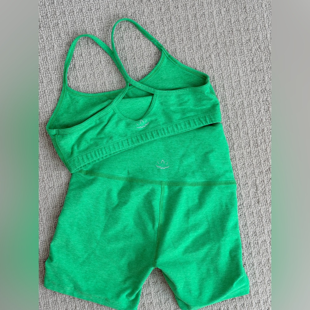 Beyond Yoga Green Shorts Set XS/S